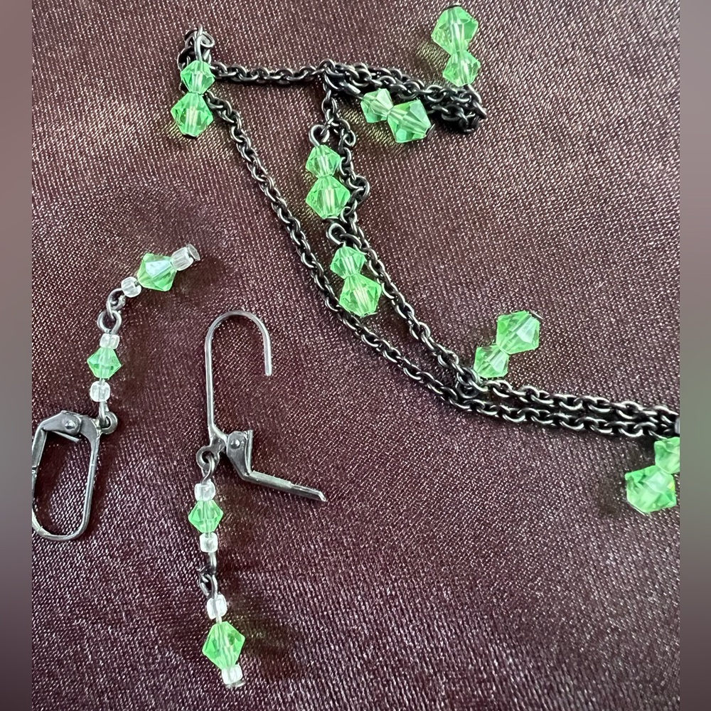 Pretty Green Crystal Jewelry Set on black chain 🤩
